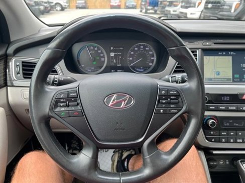 Used 2016 Hyundai Sonata Limited w/ Option Group 02 image 30