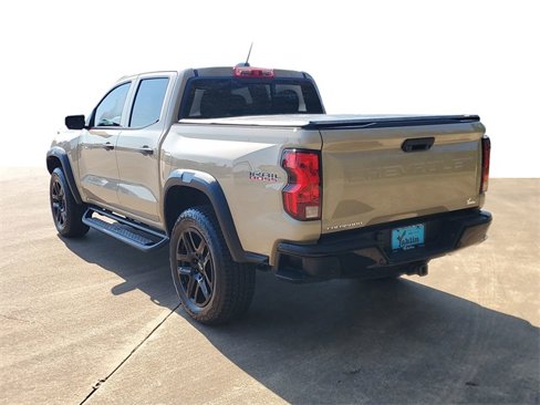 Used 2024 Chevrolet Colorado Trail Boss w/ Technology Package image 3