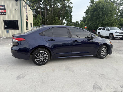Used 2021 Toyota Corolla LE image 15