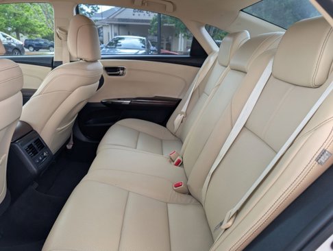Used 2017 Toyota Avalon Limited image 14