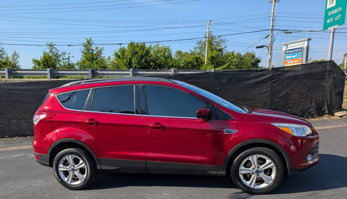 Used 2016 Ford Escape SE w/ Equipment Group 201A image 4