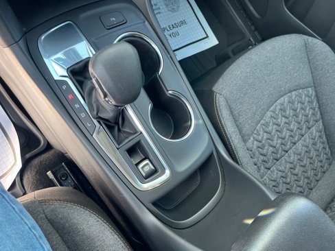 Used 2023 Chevrolet Equinox LT image 19