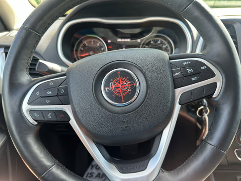 Used 2015 Jeep Cherokee Trailhawk w/ Cold Weather Group image 14