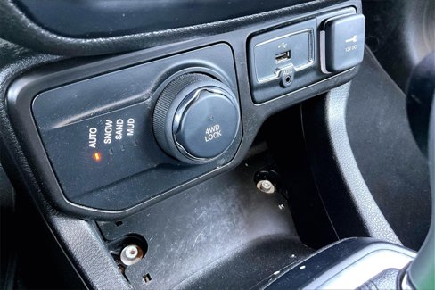 Used 2021 Jeep Renegade Latitude image 26
