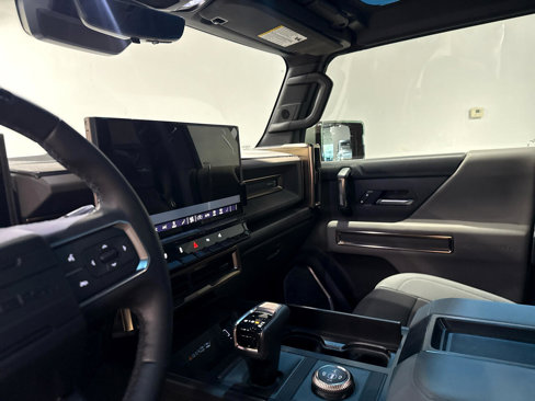 Used 2024 GMC Hummer EV 3X w/ LPO, Illumination Package image 17