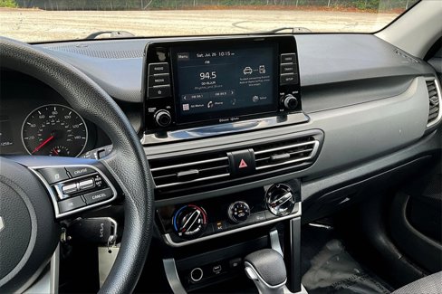 Used 2022 Kia Seltos LX image 9