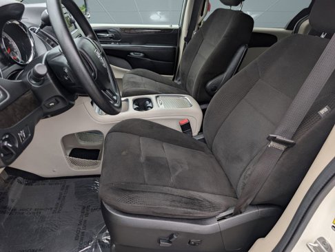 Used 2013 Dodge Grand Caravan SXT image 5