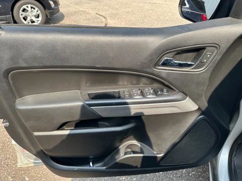 Used 2020 Chevrolet Colorado LT image 15