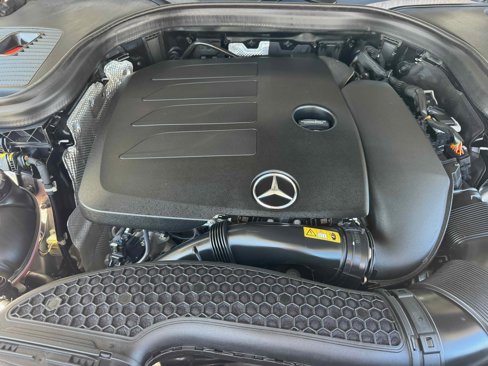 Used 2020 Mercedes-Benz GLC 300 4MATIC image 32
