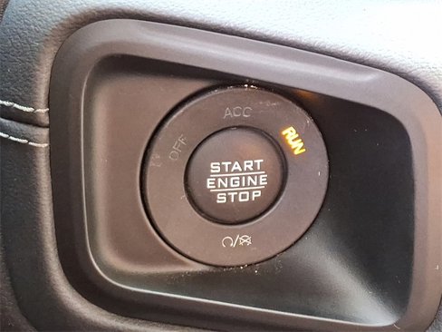 Used 2024 Jeep Wrangler Unlimited Sahara image 22