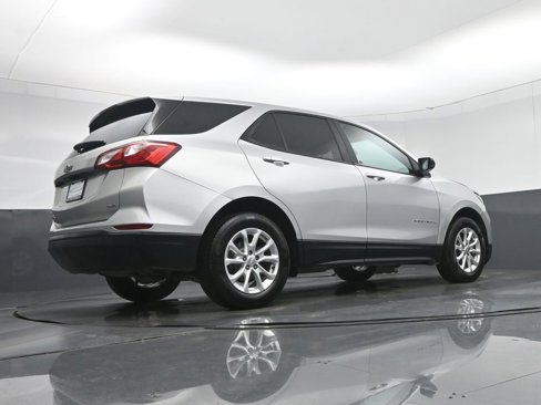 Used 2020 Chevrolet Equinox LS w/ LS Convenience Package image 52