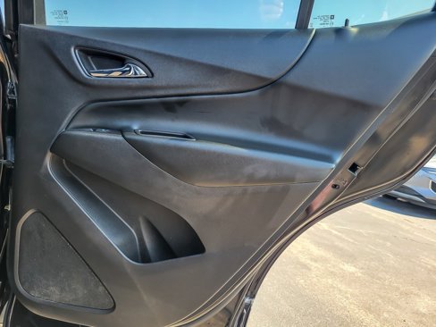 Used 2020 Chevrolet Equinox LT image 18