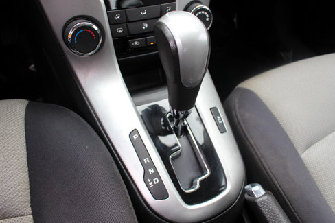 Used 2015 Chevrolet Cruze LS image 24