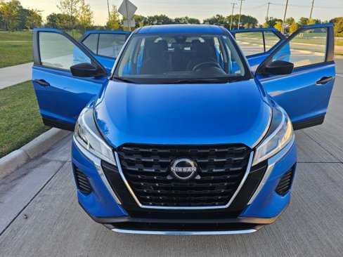 Used 2024 Nissan Kicks S image 8