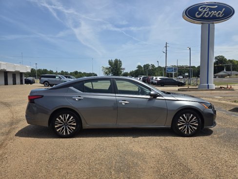 Used 2023 Nissan Altima 2.5 SV image 6