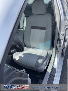 Used 2013 Toyota Camry LE image 12