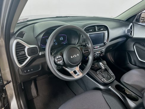 Certified 2023 Kia Soul LX w/ LX Technology Package image 16