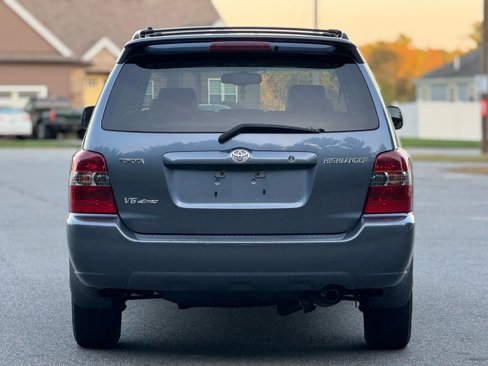 Used 2004 Toyota Highlander 4WD V6 image 8