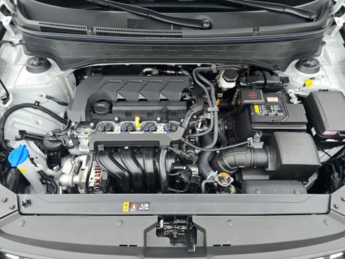 New 2025 Hyundai Venue SEL image 16