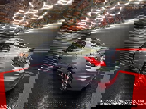 Used 2012 Honda Civic Hybrid Sedan image 4