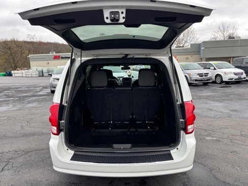 Used 2018 Dodge Grand Caravan GT image 23