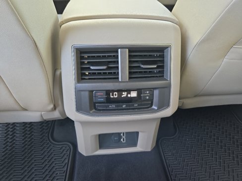 Used 2019 Volkswagen Atlas SE image 17