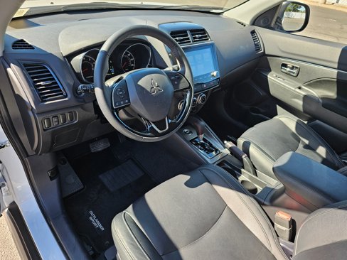 Used 2024 Mitsubishi Outlander Sport LE image 2