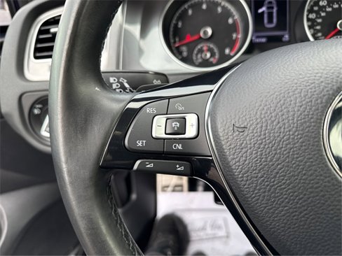 Used 2017 Volkswagen Golf Alltrack SE image 31