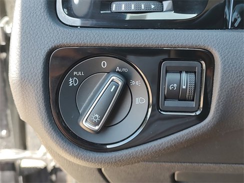 Used 2019 Volkswagen GTI SE w/ SE Experience Package image 26
