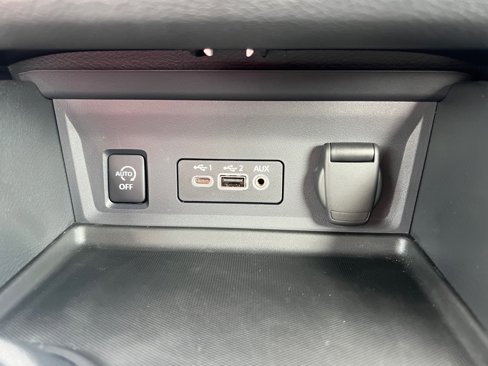 Used 2024 Nissan Sentra SV image 7