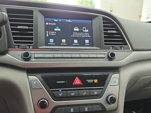 Used 2018 Hyundai Elantra SE w/ SE Connectivity Package 04 image 19