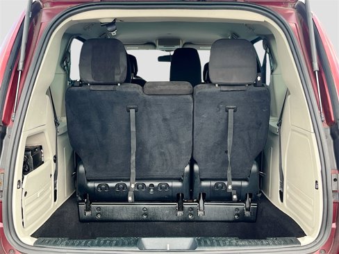 Used 2016 Dodge Grand Caravan American Value Package w/ UConnect Hands-Free Group image 22