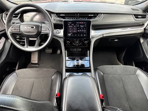 Certified 2023 Jeep Grand Cherokee Altitude image 18