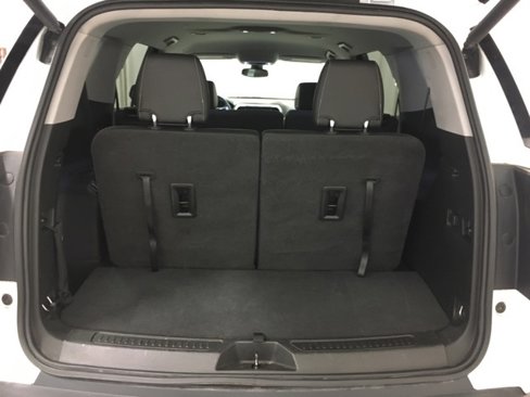 Used 2021 GMC Acadia SLT w/ Premium Package image 13