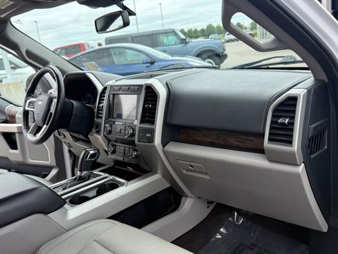 Used 2020 Ford F150 Lariat image 17