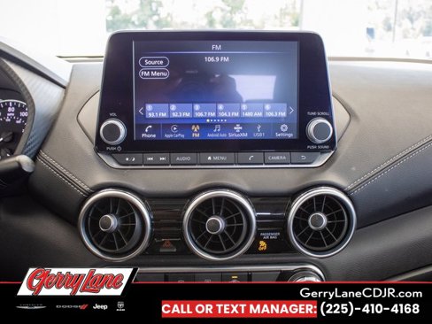 Used 2023 Nissan Sentra SV image 9