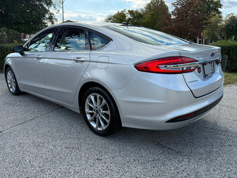 Used 2017 Ford Fusion SE image 6