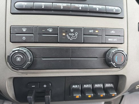 Used 2016 Ford F250 XLT w/ XLT Premium Package image 23