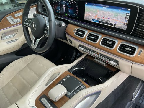 Used 2022 Mercedes-Benz GLS 450 4MATIC image 36
