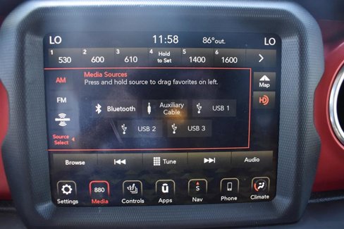 Used 2017 Volkswagen Tiguan S image 13