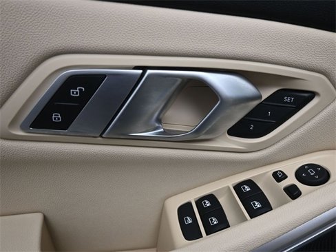 Used 2021 BMW 330i Sedan w/ Premium Package image 21