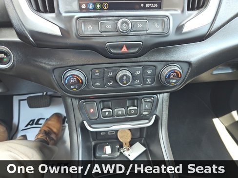 Used 2021 GMC Terrain SLE w/ Driver Convenience Package image 16