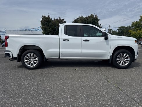 Used 2020 Chevrolet Silverado 1500 Custom w/ Custom Value Package image 3
