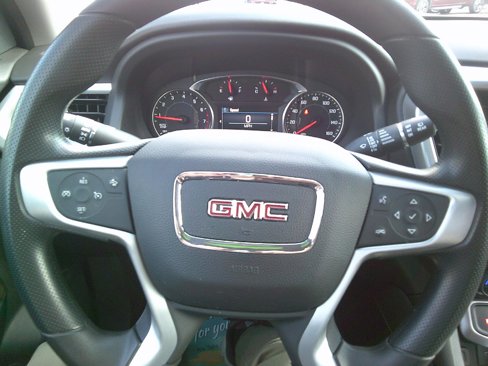 Used 2023 GMC Acadia SLE w/ Driver Convenience Package image 10
