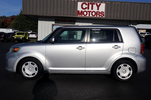 Used 2012 Scion xB image 10