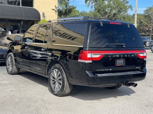 Used 2016 Lincoln Navigator L Select image 12