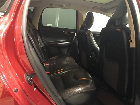 Used 2011 Volvo XC60 T6 image 16