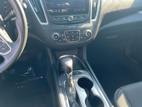 Used 2024 Chevrolet Malibu LT image 37