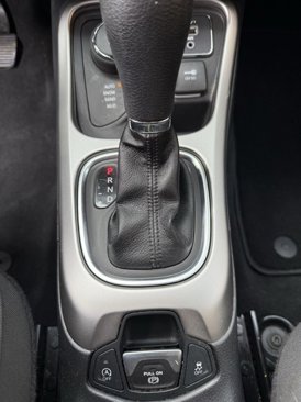 Used 2019 Jeep Compass Sport image 30