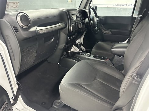 Used 2017 Jeep Wrangler Unlimited Sport image 2